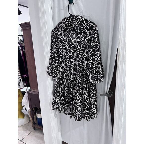 Curvesque Black Cream Floral Babydoll Sheer Puff Sleeve Jacket 1x - Picture 7 of 7